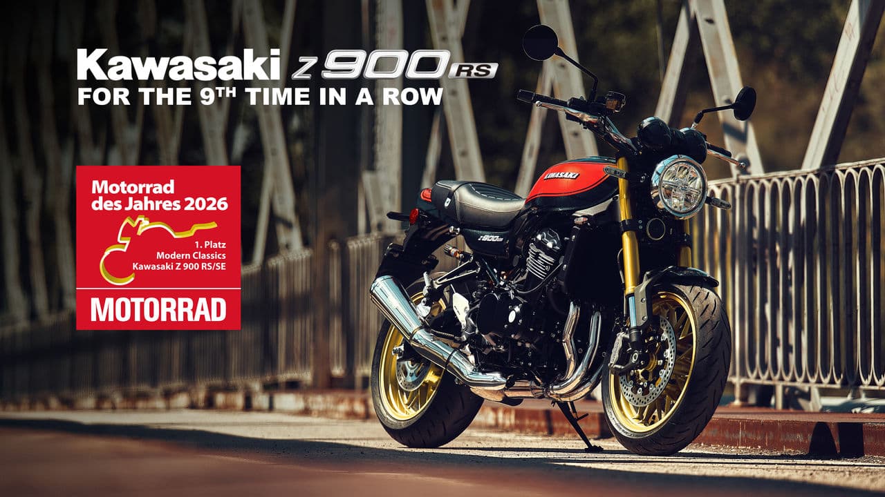 Kawasaki Z900RS eletta Motorcycle of the Year 2026: il fascino retro paga ancora